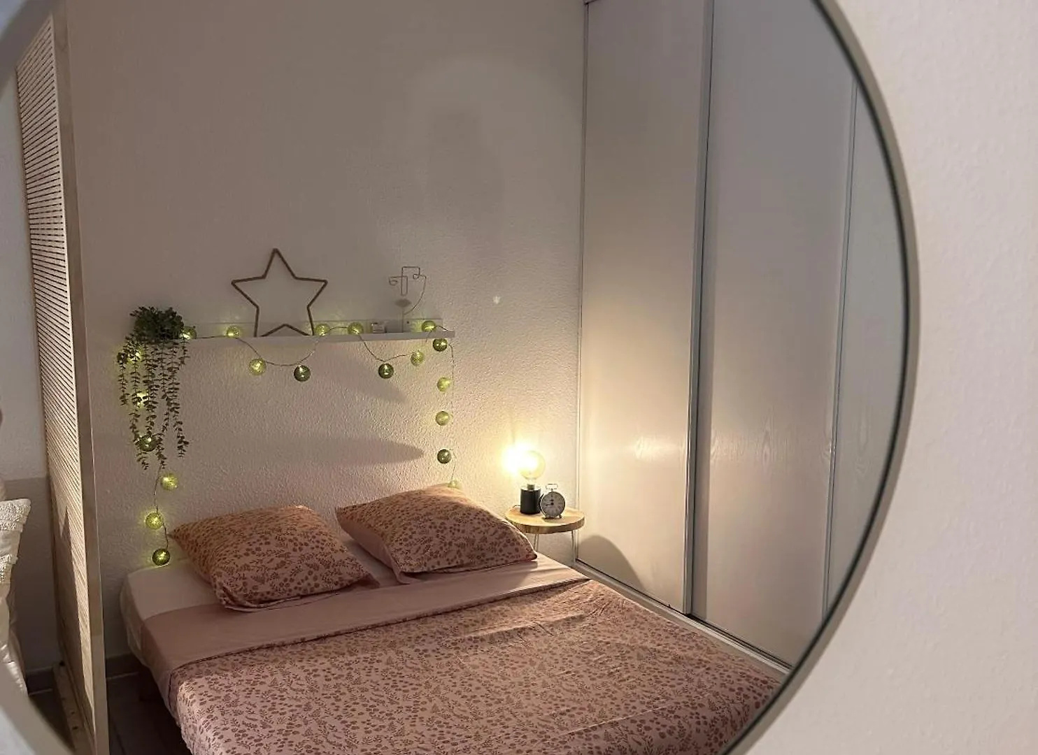 Appartement Studio Sur Le Port De Hyeres - A 2Min Des Plages, Clim & Balcon